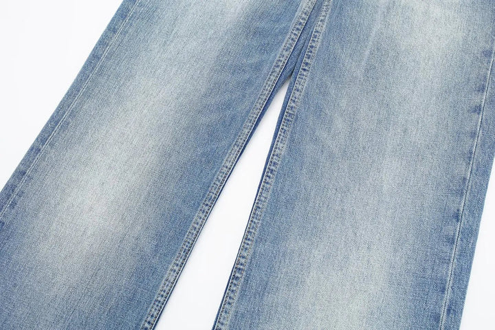Jeans clásicos y elegantes de mujer de tiro medio con pierna recta y cordones