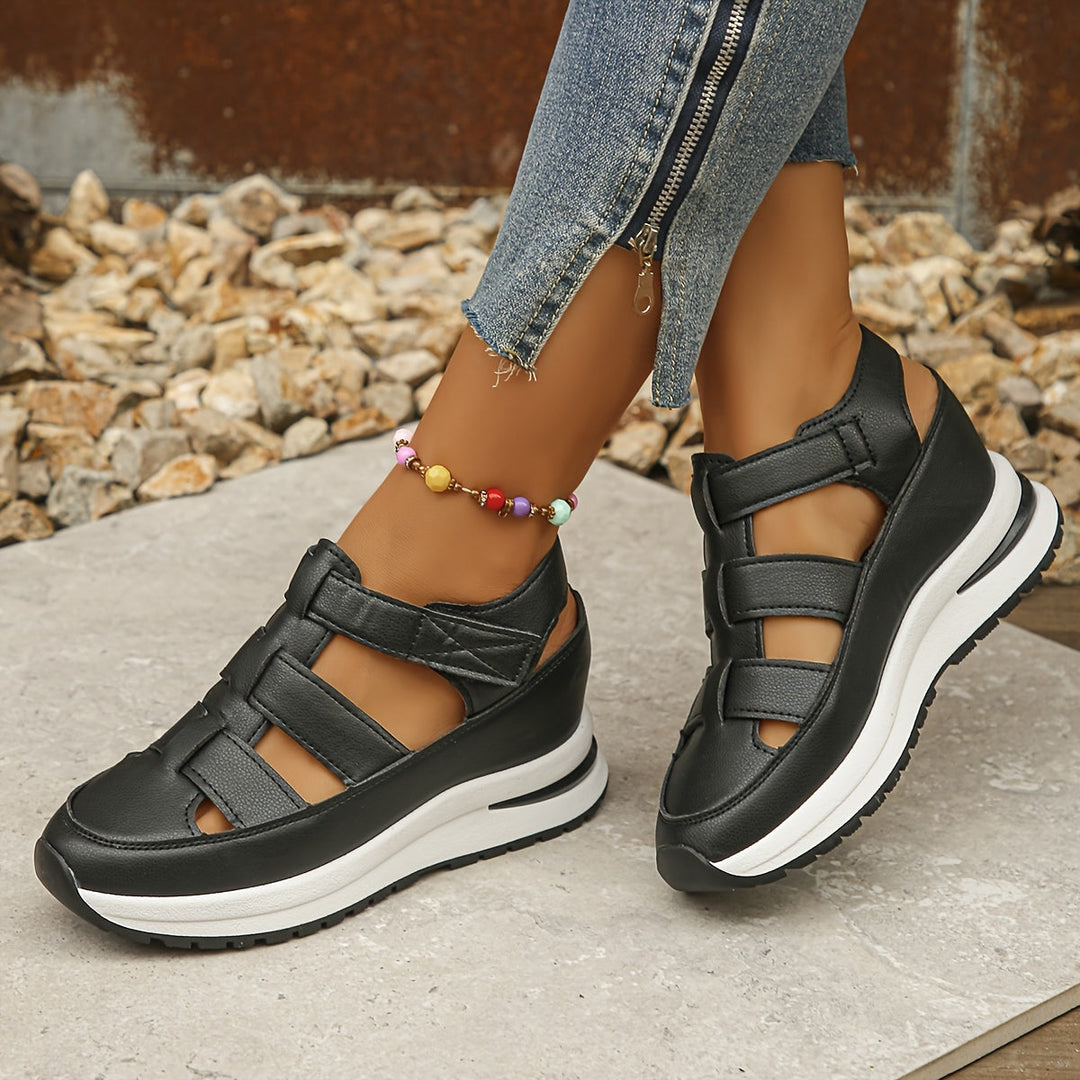 Sandalias cómodas ajustables con plataforma