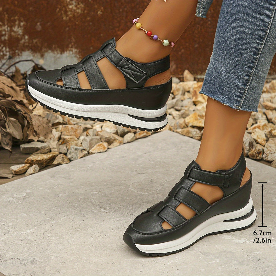 Sandalias cómodas ajustables con plataforma