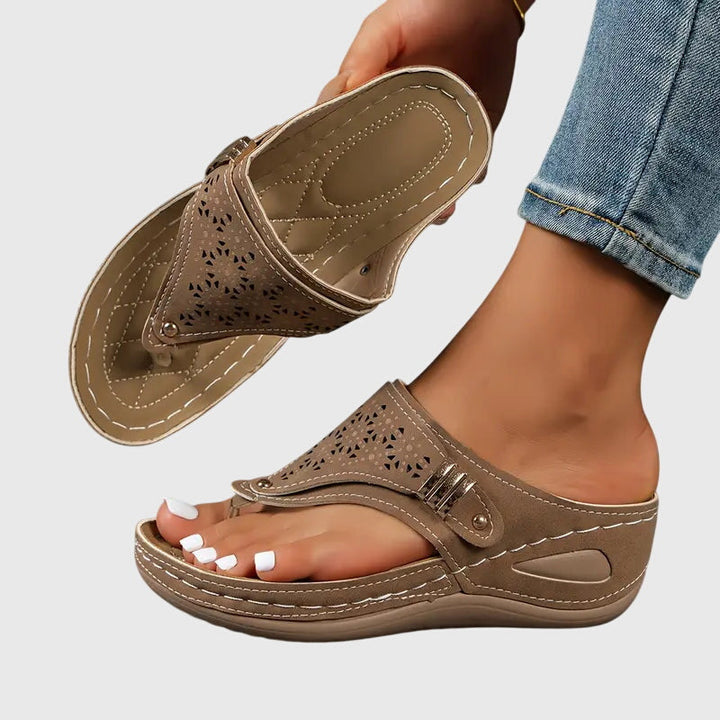 Sandali con Supporto Comfort e Suola Imbottita