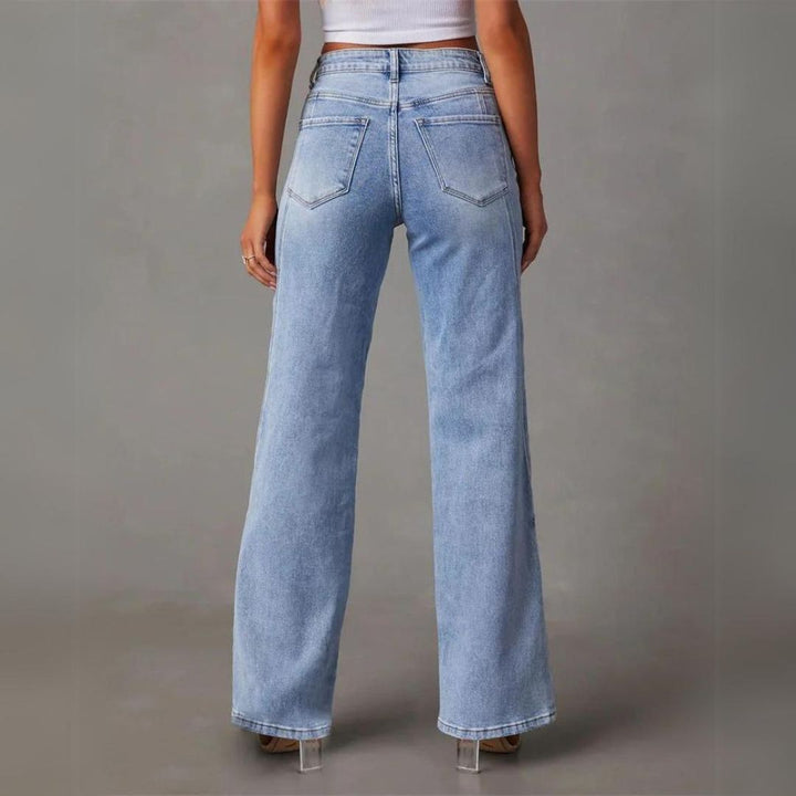 Women's Relaxed Flattering Wide-Leg Jeans for Casual or Semi-Casual Occasion