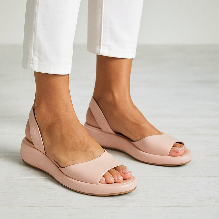 Sandali casual con punta aperta