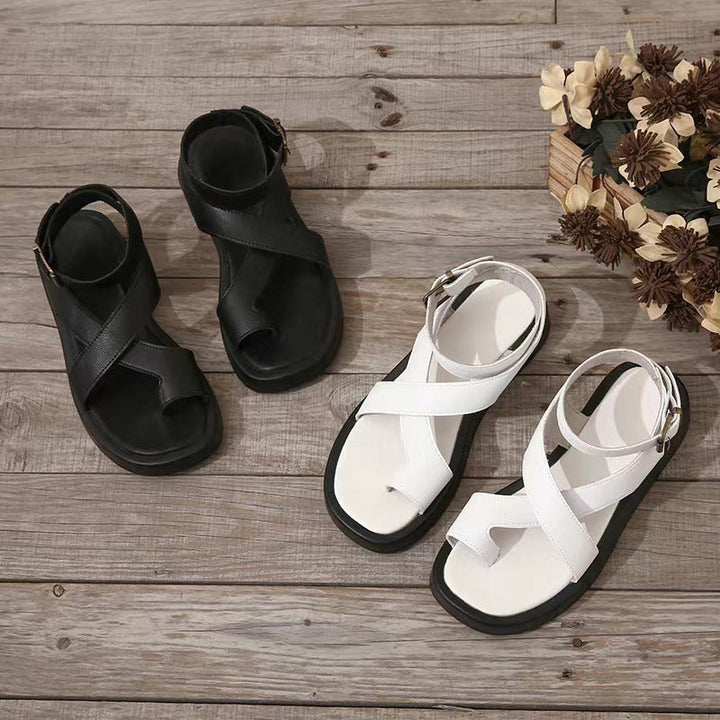 Sandalias cómodas con hebilla y plataforma