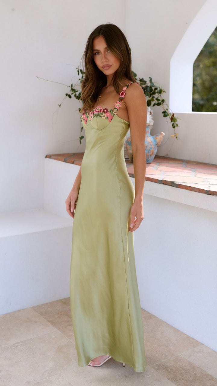 Embellished Evening Maxi Dress with Elegant Details
