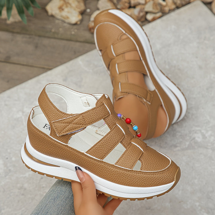 Sandalias cómodas ajustables con plataforma