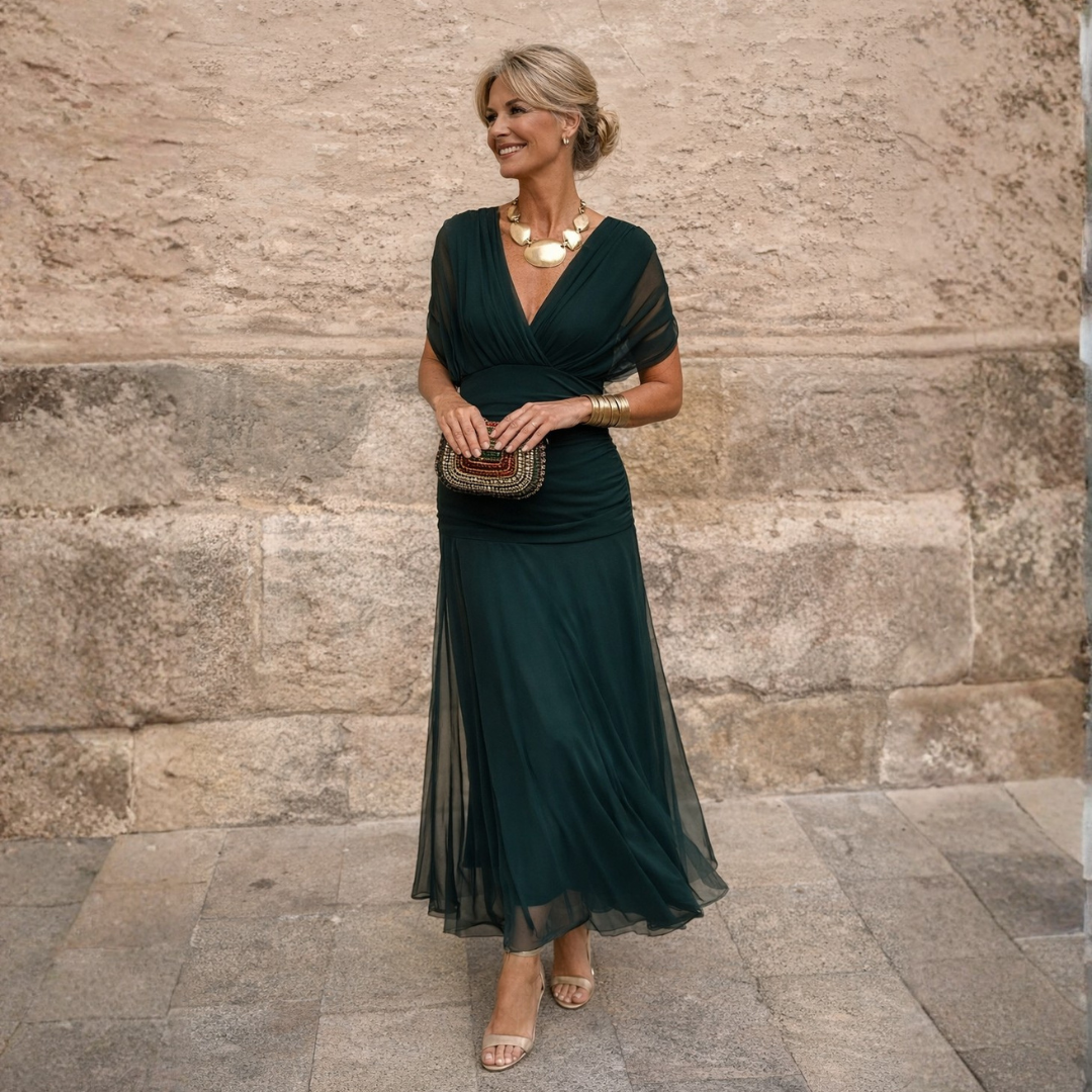 Vestido largo elegante con hombros descubiertos