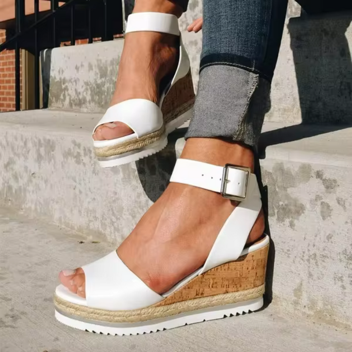 Sandalias cómodas casuales con cuña