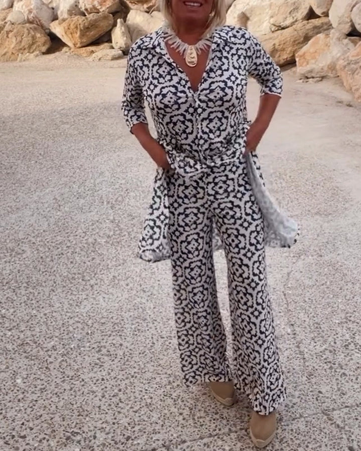 Conjunto de blusa estampada y pantalones