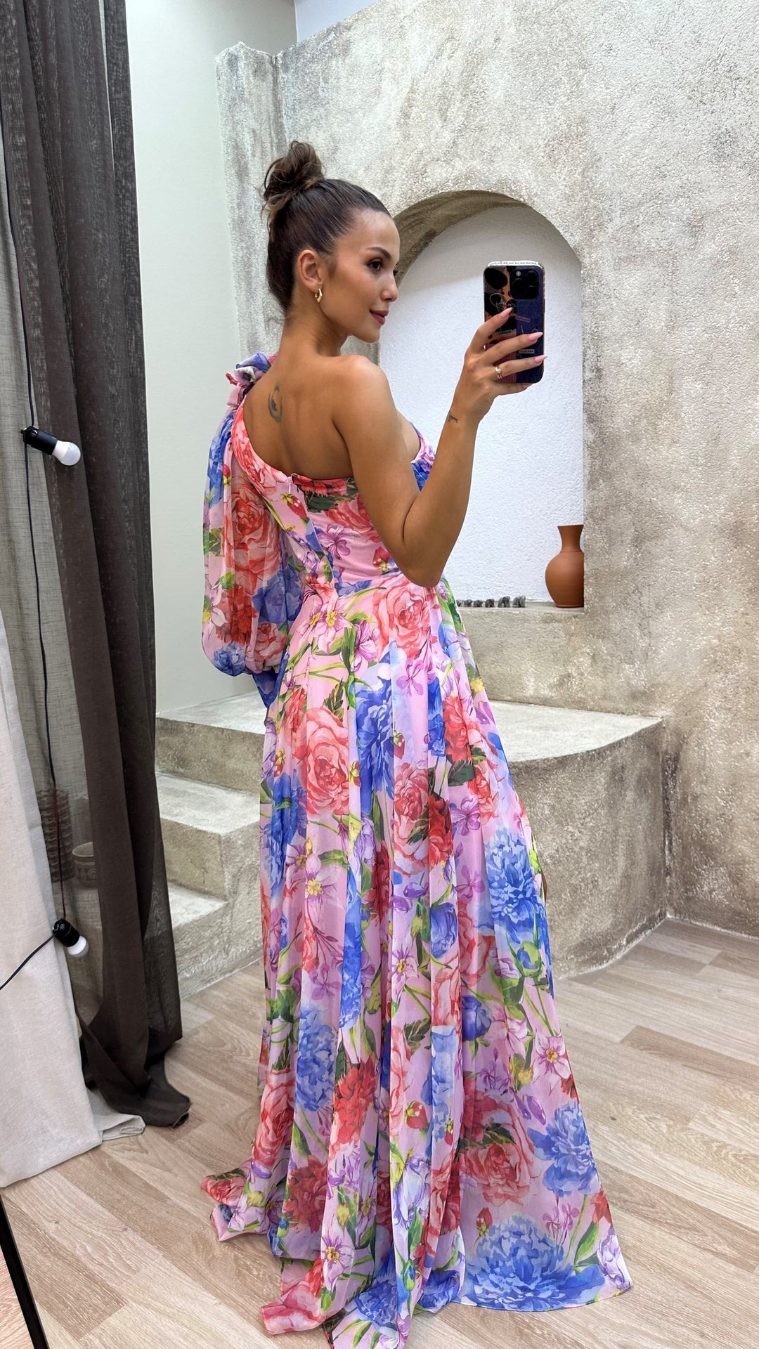 Vestido de verano femenino atemporal, elegante, fluido, de un solo hombro con flores