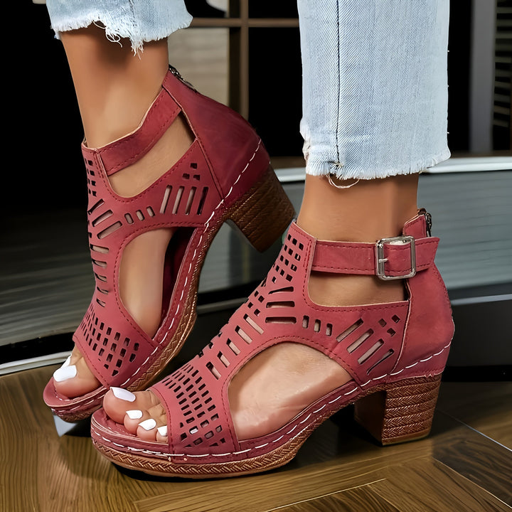 Sandalias elegantes de tacón bloque