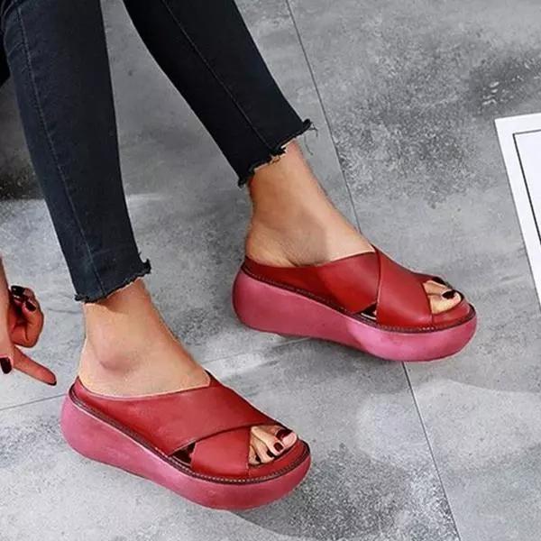 Sandalias planas de suela blanda