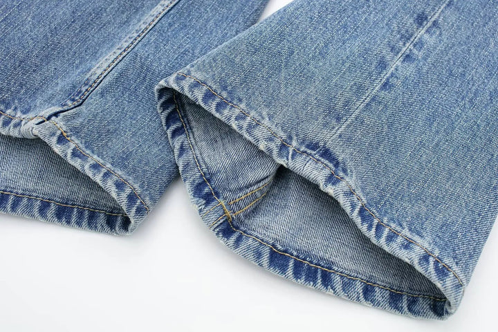 Jeans clásicos y elegantes de mujer de tiro medio con pierna recta y cordones