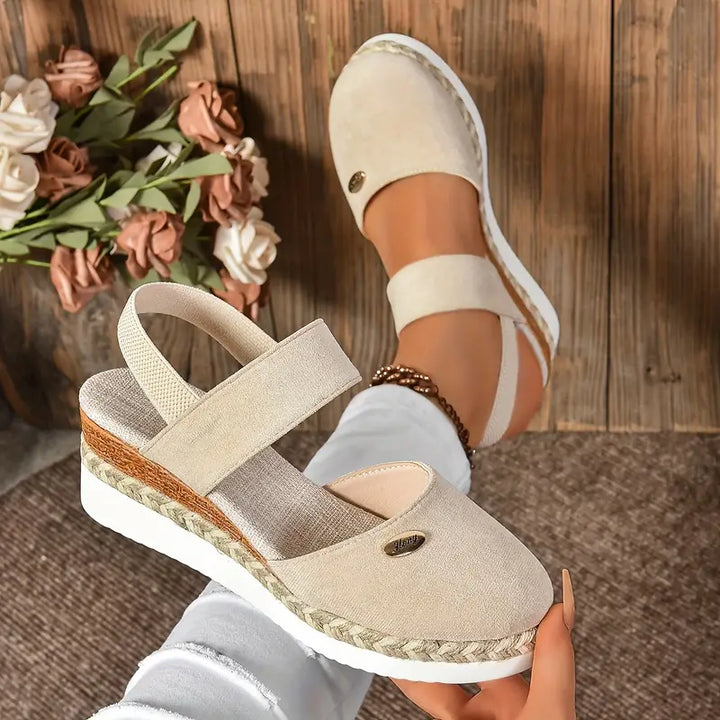 Sandalias ortopédicas con plataforma y comodidad