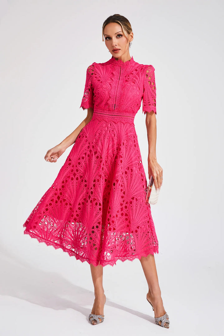 Vestido midi de encaje femenino exquisito, moderno y glamoroso con diseño recortado