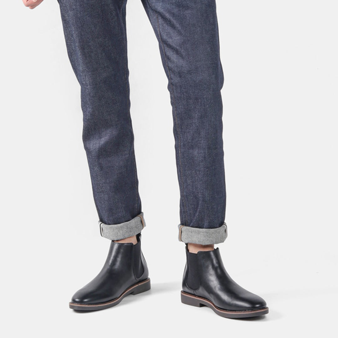 Men’s Sleek Versatile Chelsea Boots for Outdoor Use
