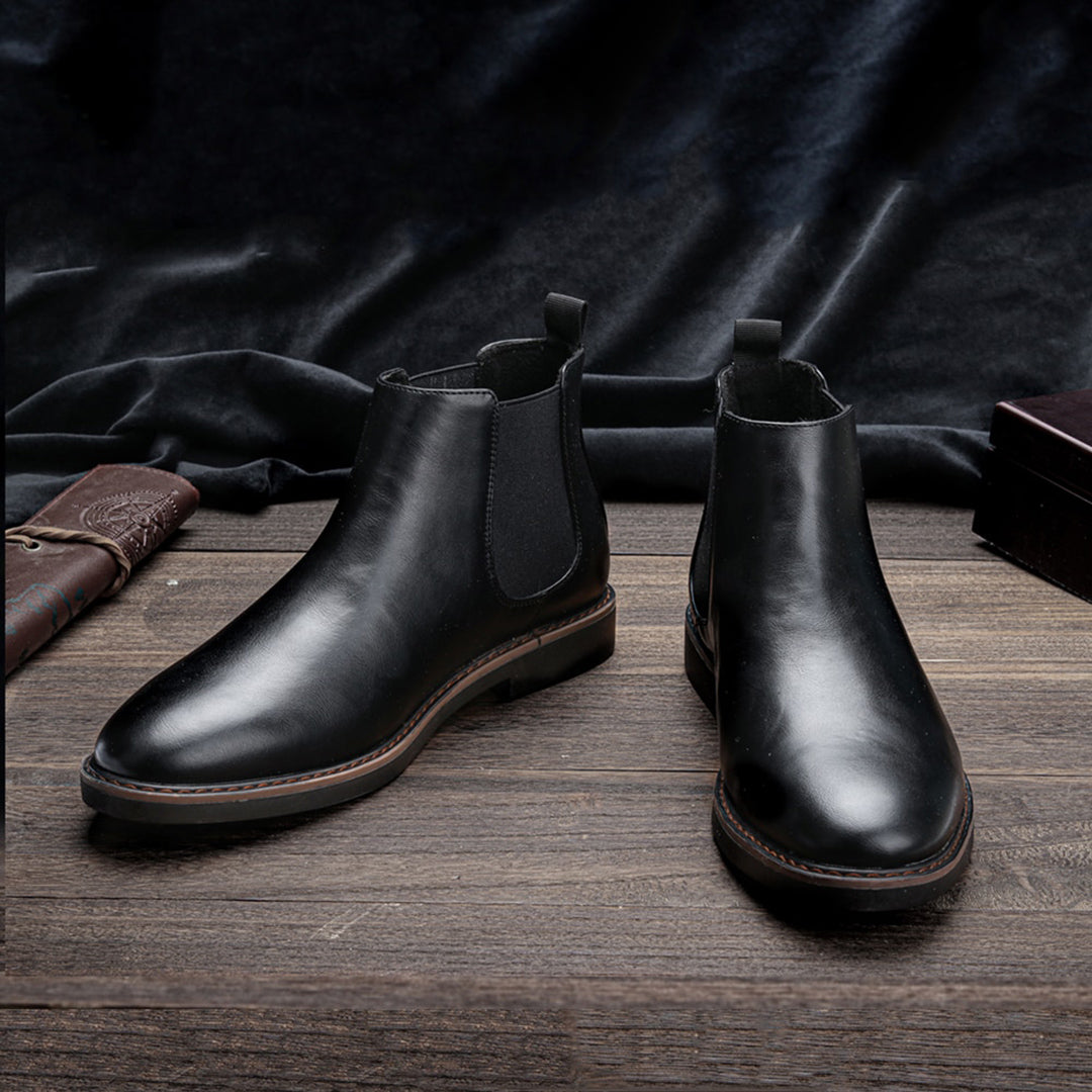 Men’s Sleek Versatile Chelsea Boots for Outdoor Use