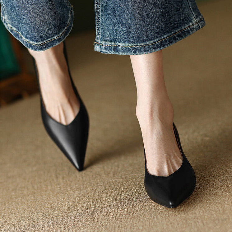 Zapatos de tacón bajo tipo kitten con punta puntiaguda y sin cordones
