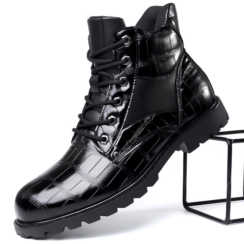 Botas de hombre modernas para aventura y combate al aire libre con relieve en el tobillo