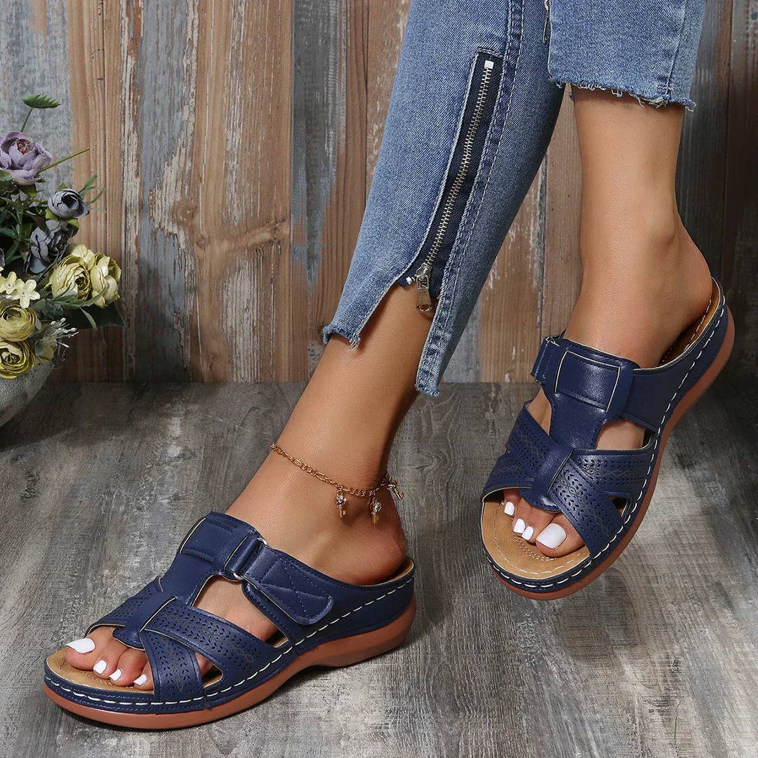 Sandalias ortopédicas con cuña acolchada