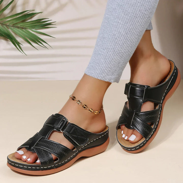 Sandalias ortopédicas con cuña acolchada