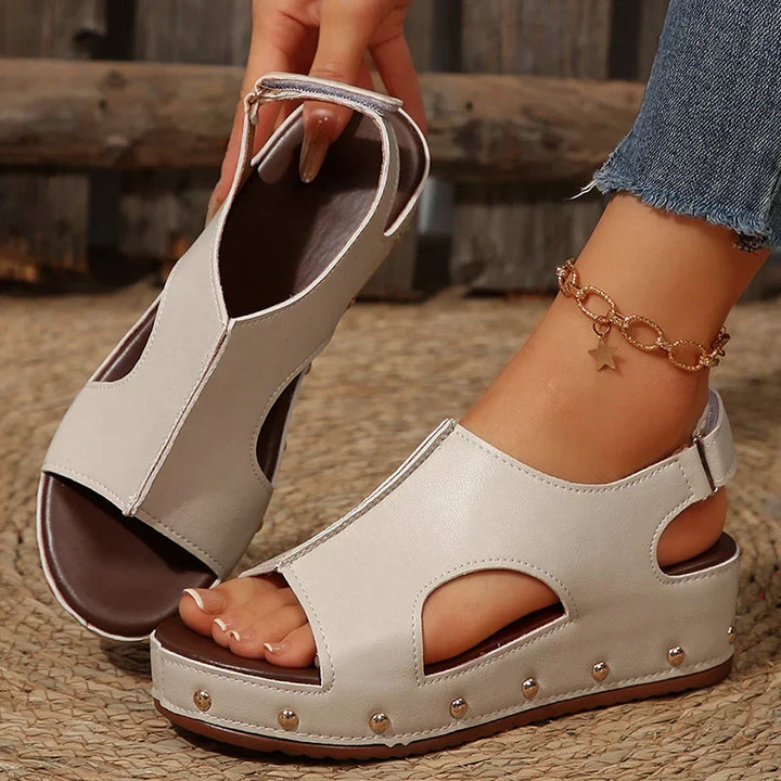 Sandalias de plataforma para uso diario y comodidad