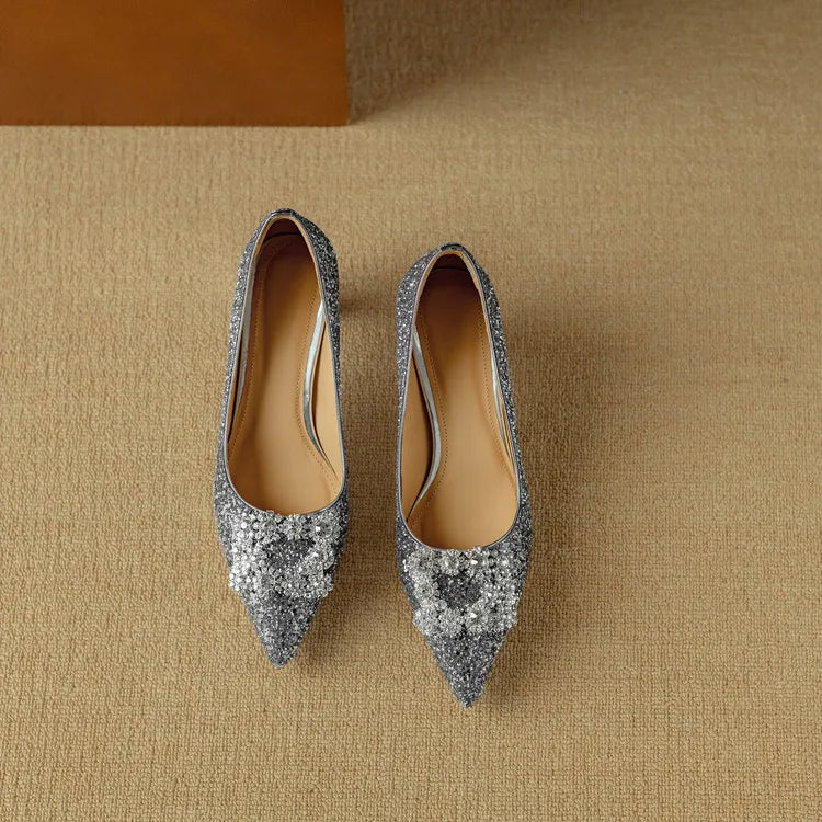 Tacones con hebilla de cristal brillante