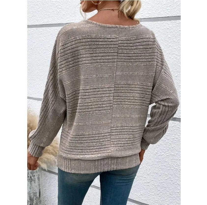 Women’s Spliced Round Neck Sweater