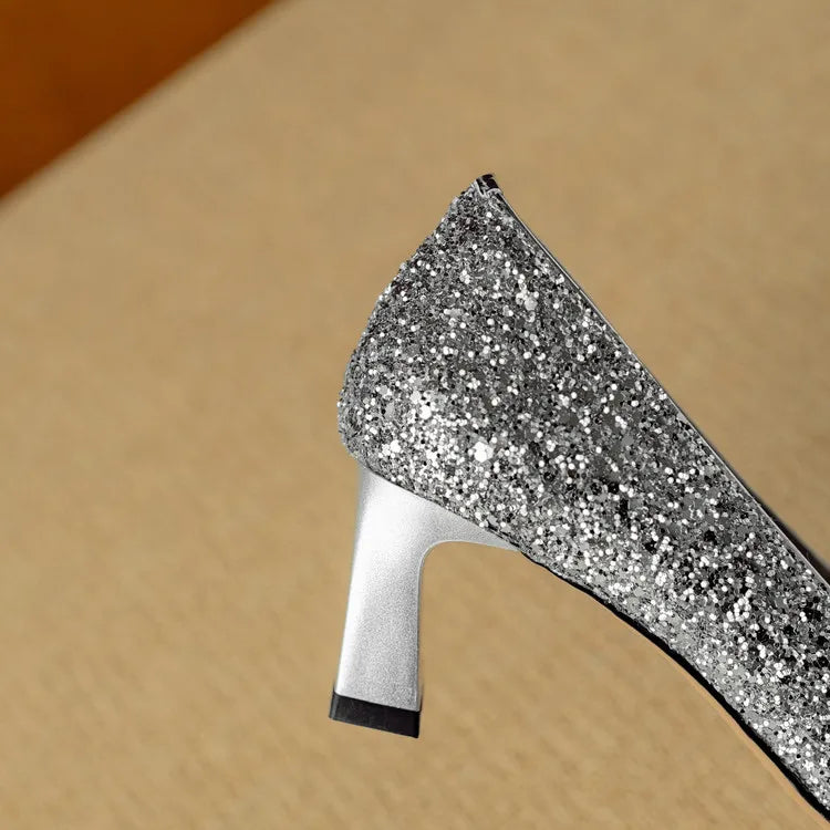 Tacones con hebilla de cristal brillante