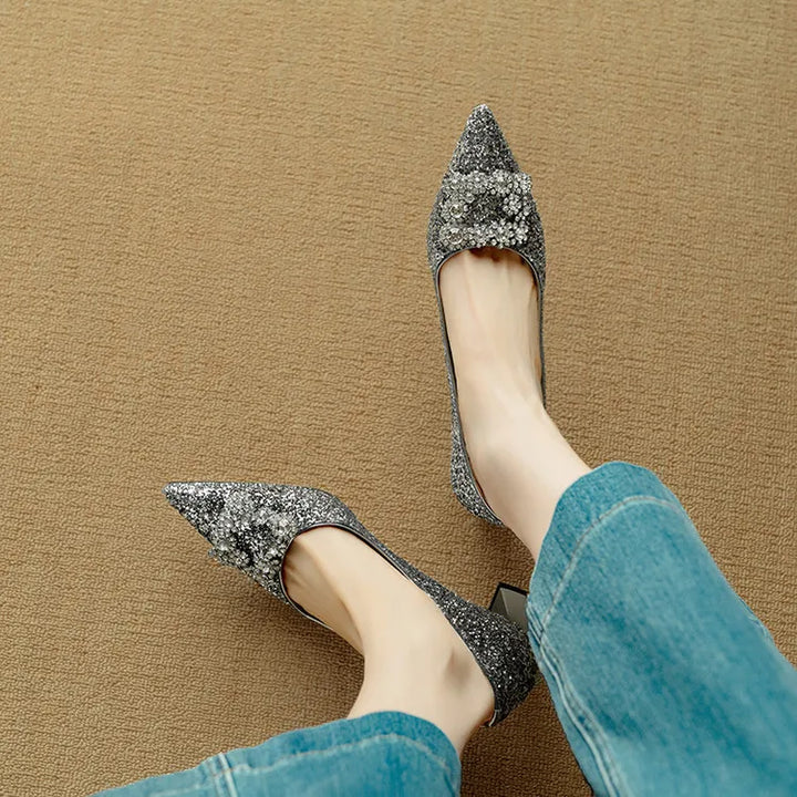 Tacones con hebilla de cristal brillante