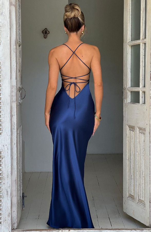 Women's Statement Sleek Maxi Dress with Thigh-High Slit and V-Neckline
