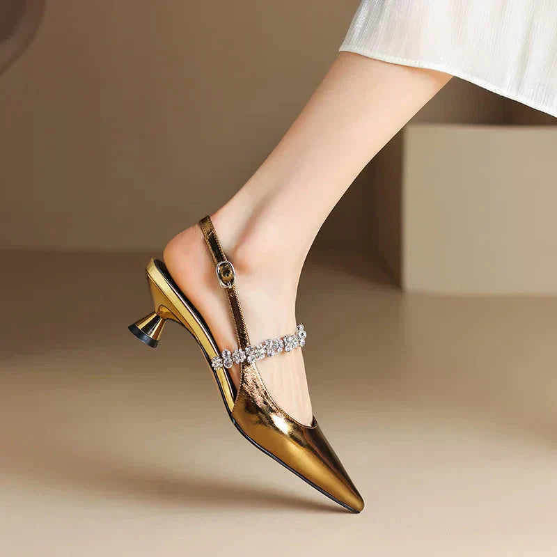 Szpilki na pasku z kryształami Slingback