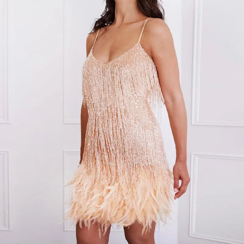 Vestido de cóctel para mujer con elegancia cautivadora, lentejuelas y plumas con flecos