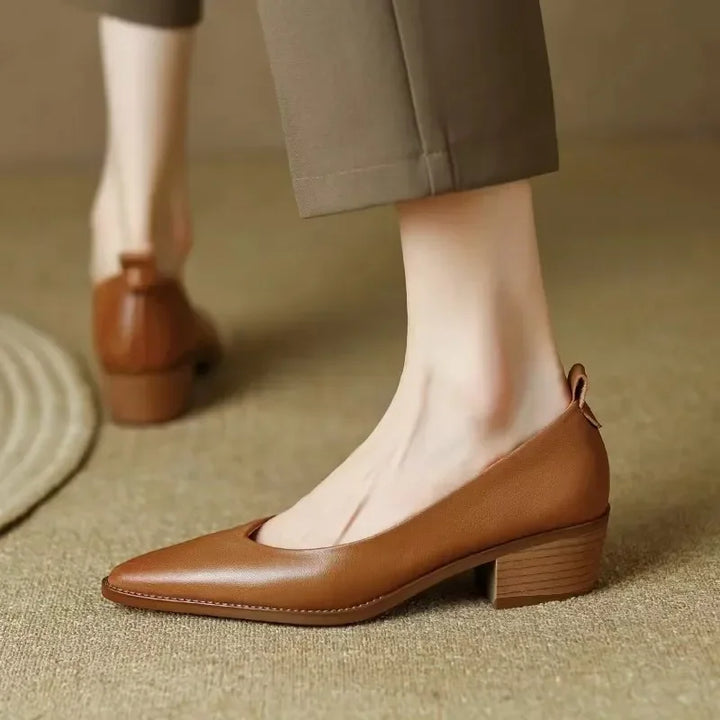 Zapatos de tacón de oficina con punta puntiaguda