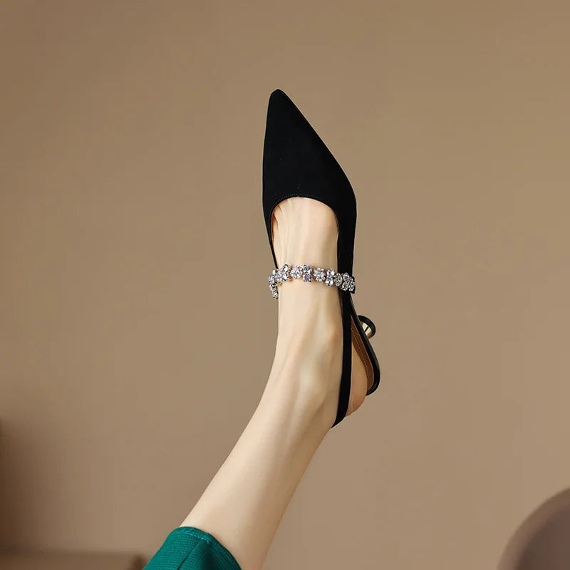 Szpilki na pasku z kryształami Slingback