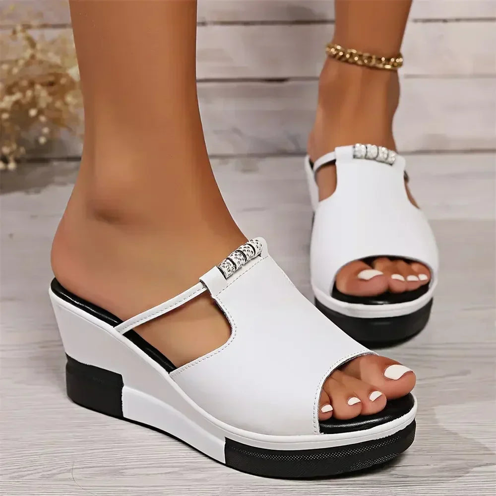 Sandalias ortopédicas con cuña acolchada