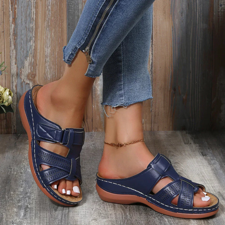 Sandalias ortopédicas con cuña acolchada
