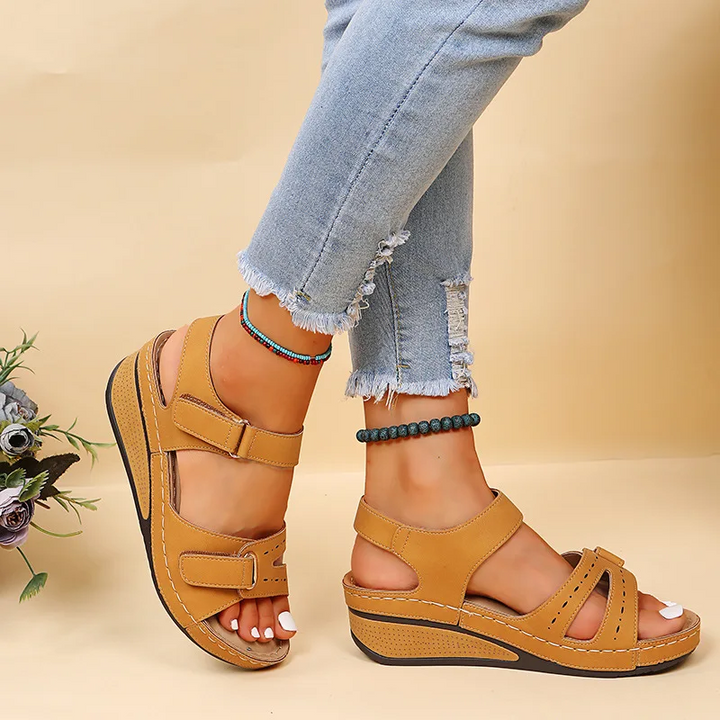 Sandalias de cuña con plataforma acolchada