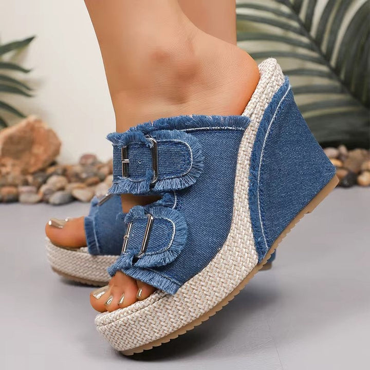 Sandalias de cuña con hebilla ajustable