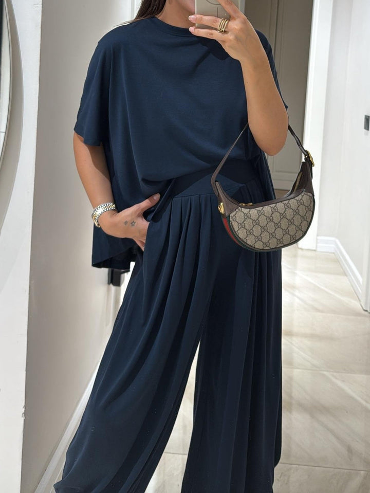 Conjunto de pantalones anchos y holgados