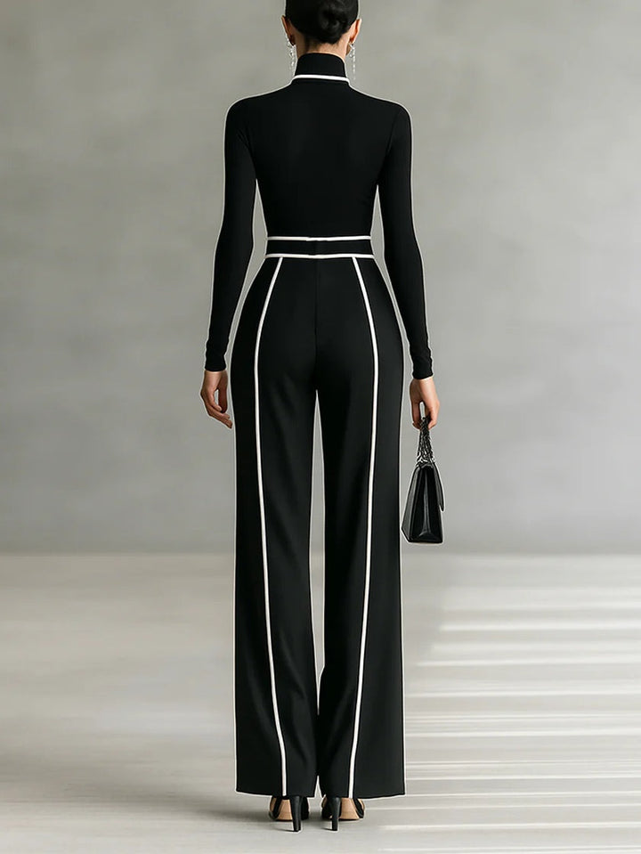 Conjunto de pantalones con cinturón y cuello alto