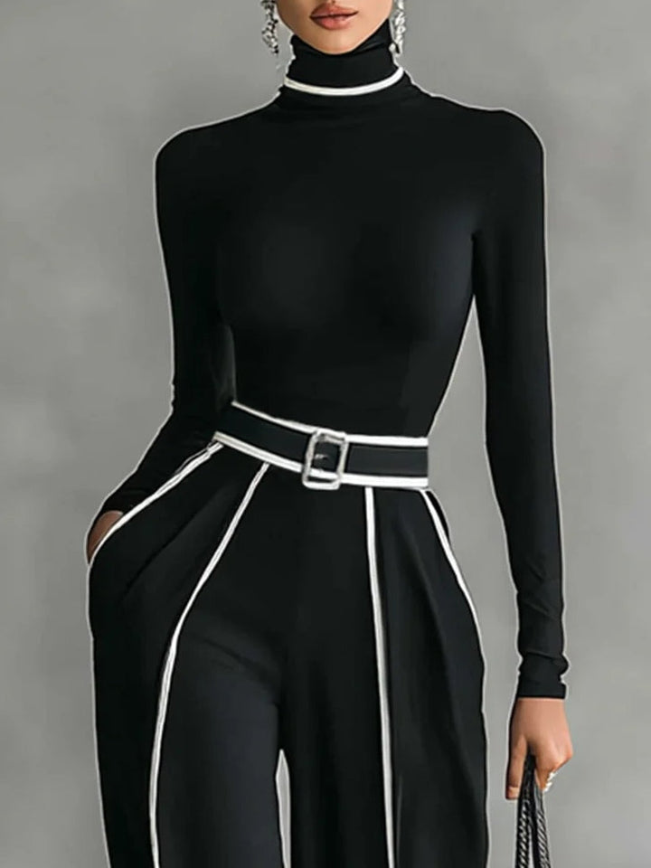 Conjunto de pantalones con cinturón y cuello alto
