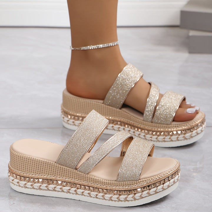 Relaxed Flat Comfort Sandals
