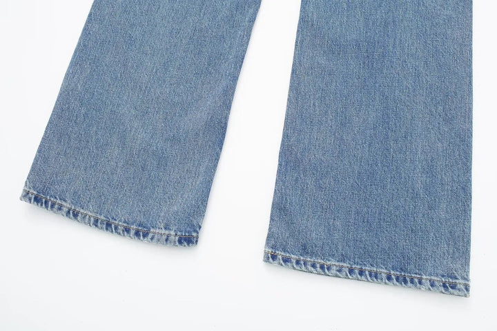 Jeans clásicos y elegantes de mujer de tiro medio con pierna recta y cordones