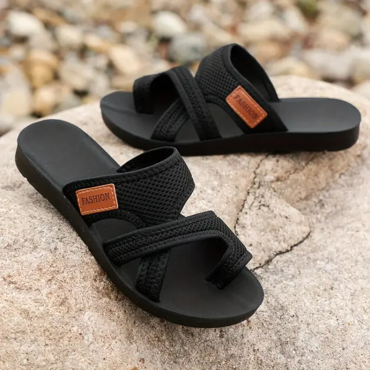 Sandalias ortopédicas flexibles y cómodas