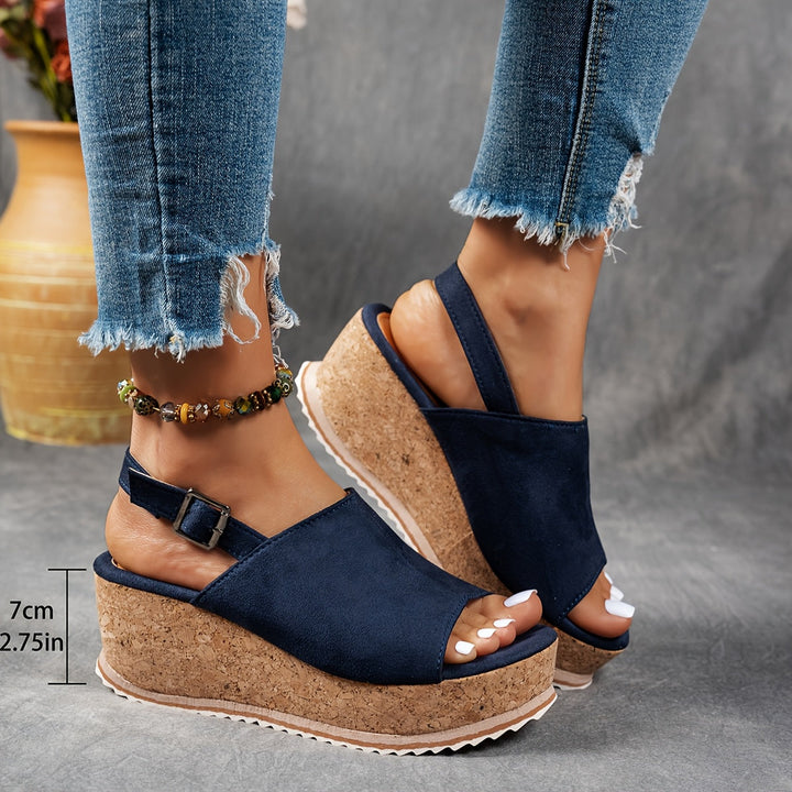 Sandalias cómodas con hebilla y plataforma