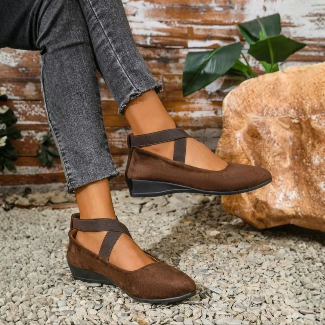 Zapatos de bailarina cerrados con cuña