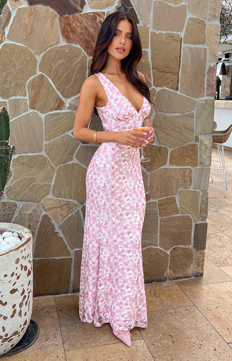 Vestido largo de noche fluido elegante y con estilo para invitadas de boda mujer