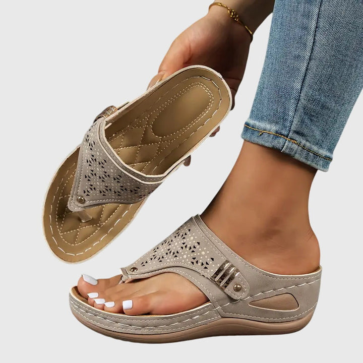Sandali con Supporto Comfort e Suola Imbottita