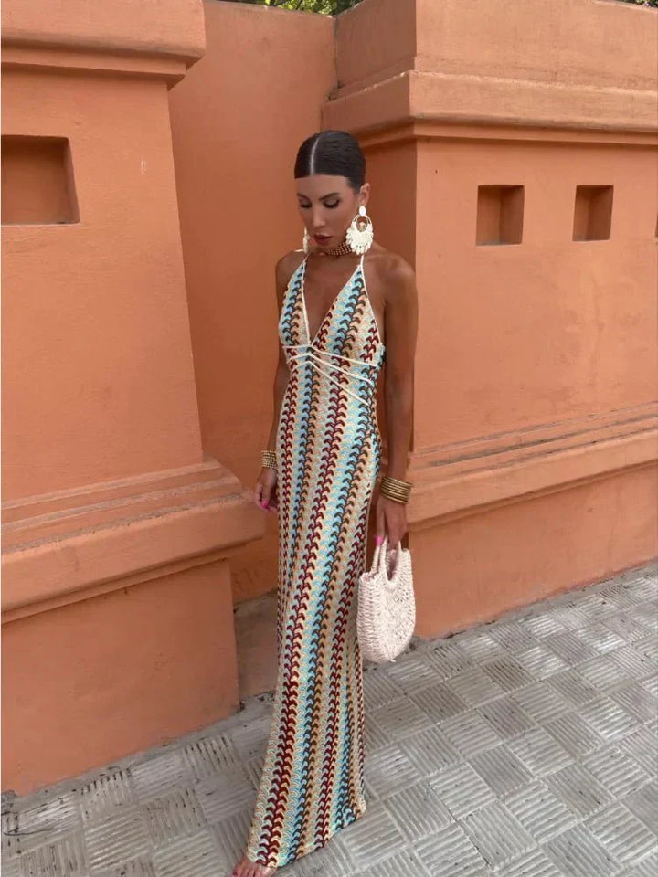 Vestido largo elegante para invitada de boda con estructura suave