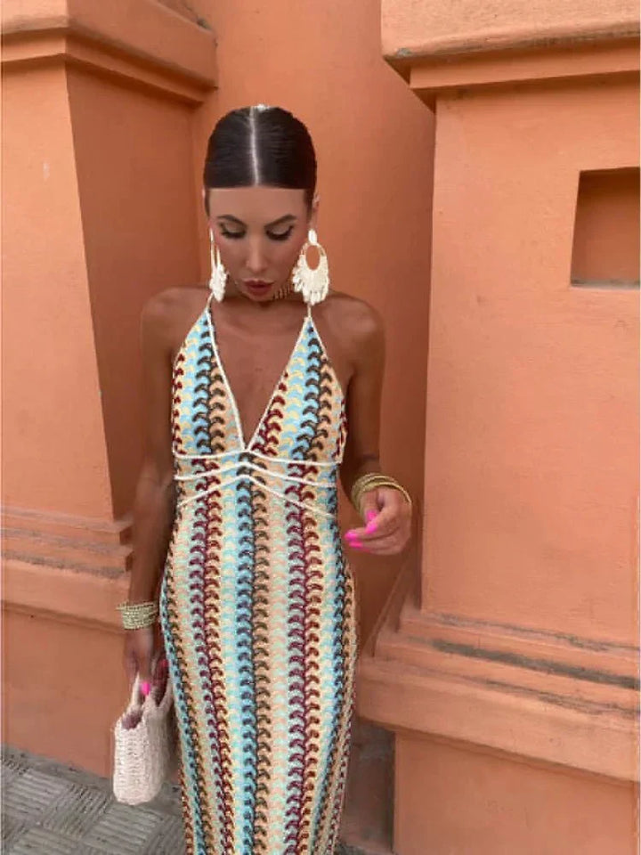 Vestido largo elegante para invitada de boda con estructura suave